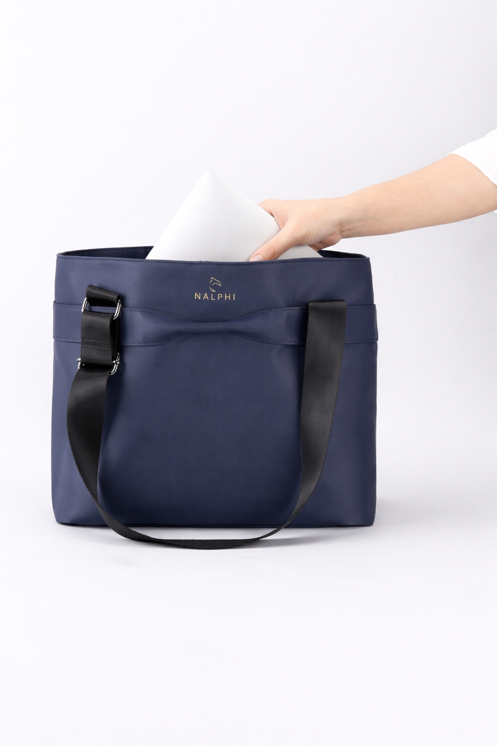 Arden Smart Tote